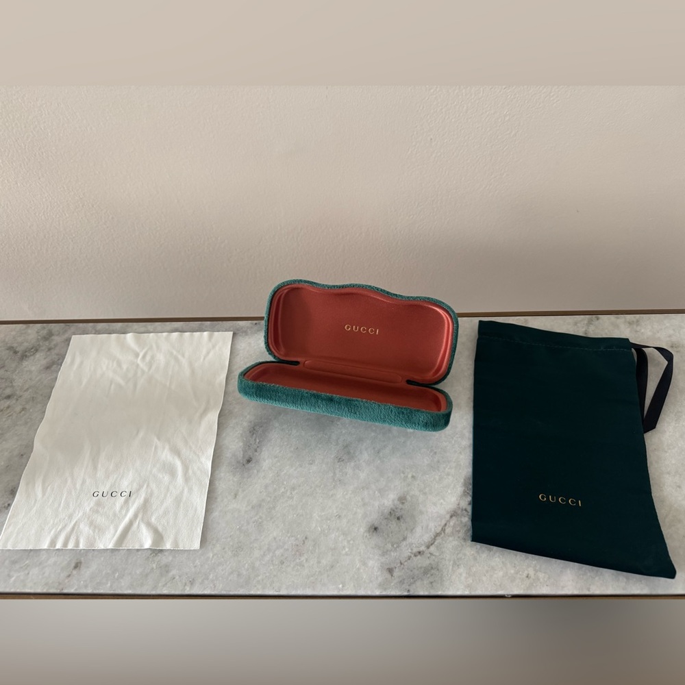 Gucci Teal Velvet Sunglasses Case with Red Interior